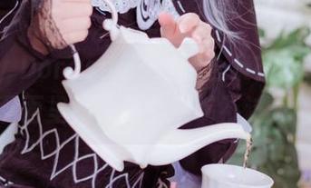 Sally Dorasnow长腿合集在线,腿在画面里跑,我都快喘不过气!